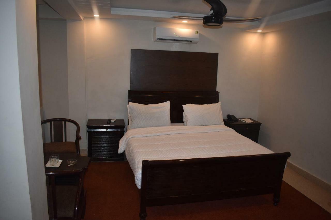 Hotel Burj Al Hateem Rawalpindi Exterior photo